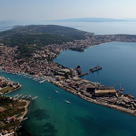 Apartments Vukman Trogir Exterior photo