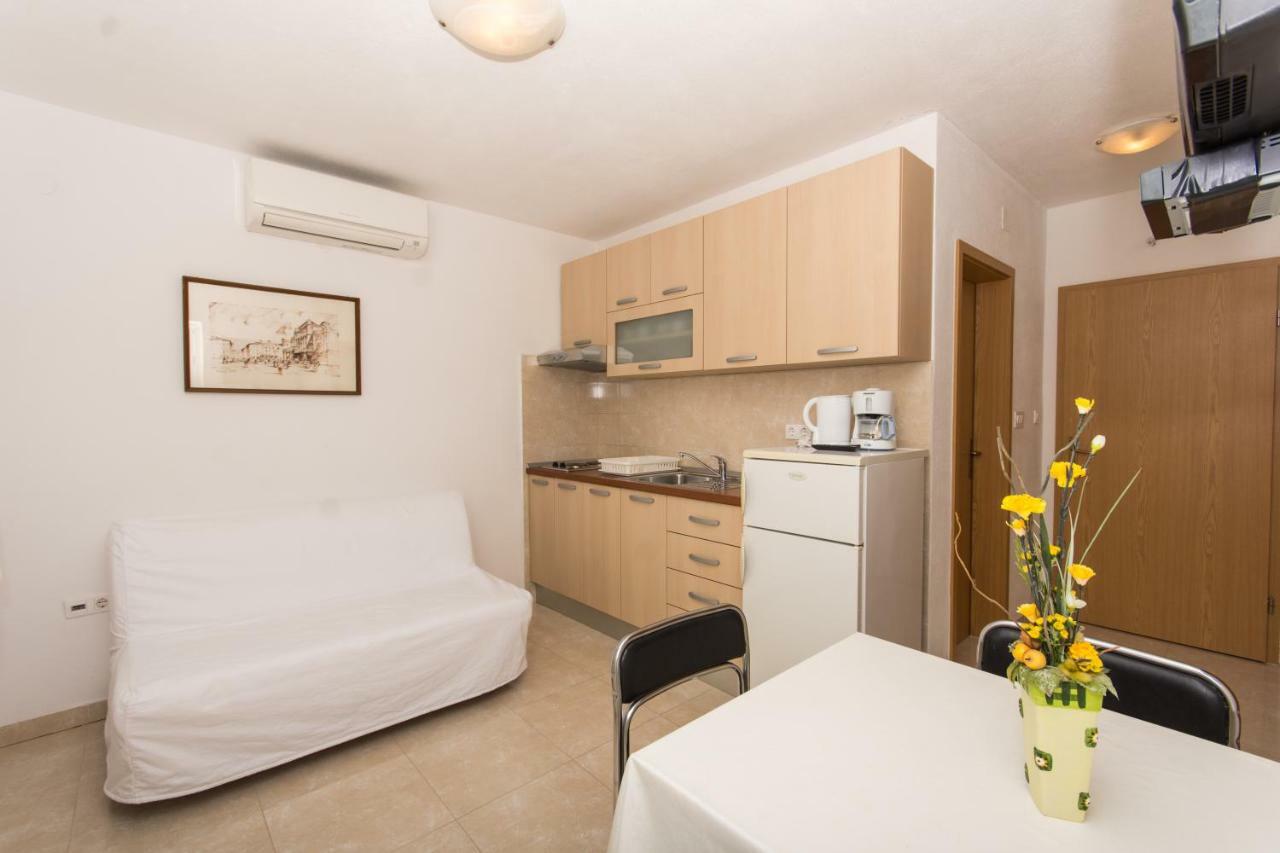 Apartments Vukman Trogir Exterior photo