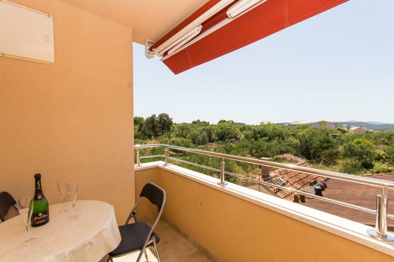Apartments Vukman Trogir Exterior photo