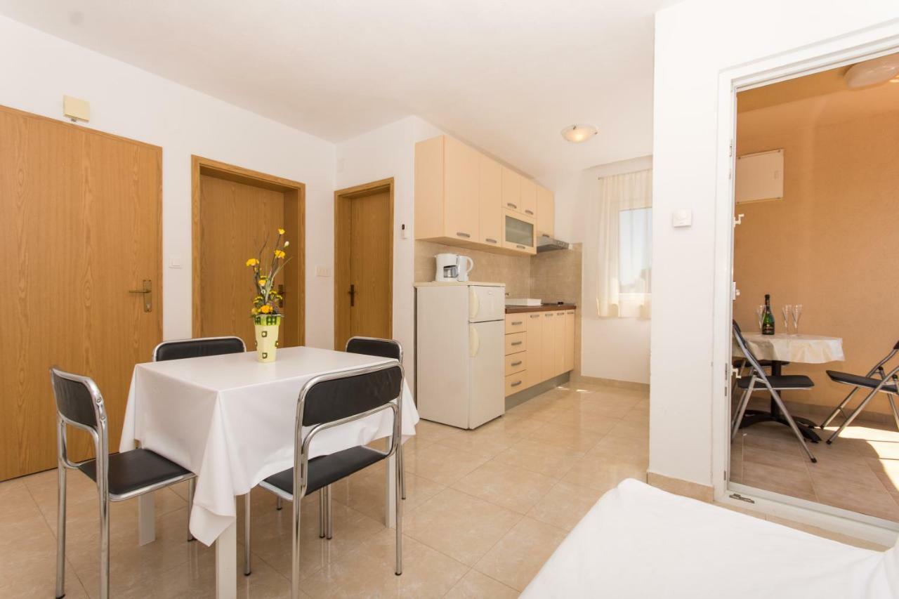 Apartments Vukman Trogir Exterior photo